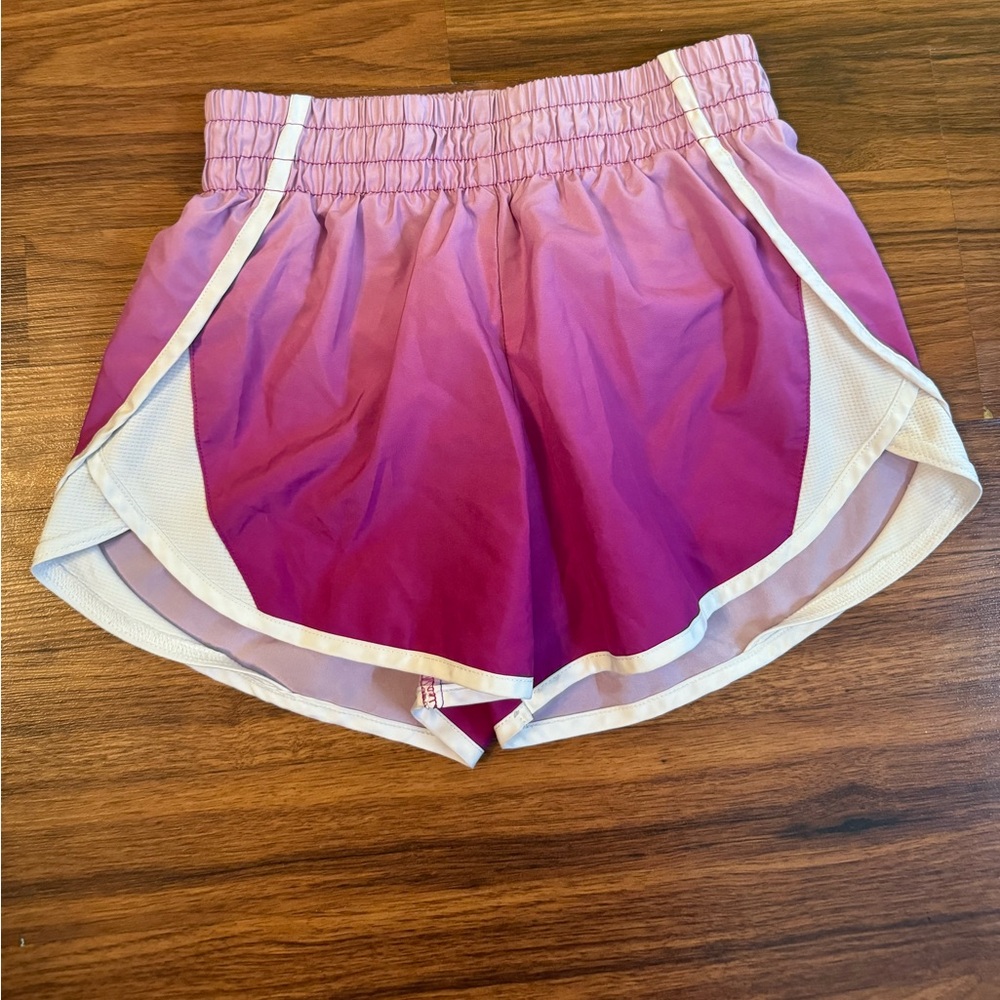 Girls athletic shorts, size large like new condition